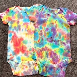 2 Gerber Tie-Dye Short Sleeve One-Piece Set in Rainbow Colors